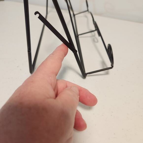 Ewe's View Cookbook Stand - Black Metal - NEW - Picture 5 of 7